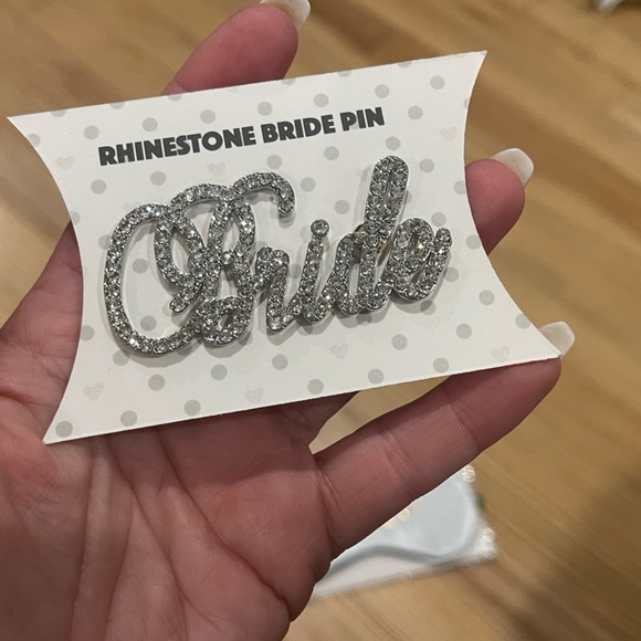 🌟🤍Bride Items! All Brand New! ✨Headband, Night Time Eye Mask, Rhinestone Pin - Picture 3 of 6